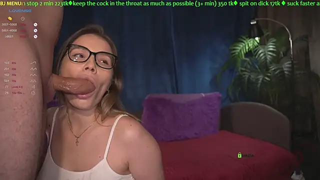 Snapshot of helena_play chatting on October 16, 2025, 8:28 pm helena play online show from October 16, 2025, 8:28 pm