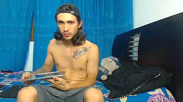 Snapshot of Hot_Sharks_ chatting on October 1, 2025, 1:00 am Hot Sharks online show from October 1, 2025, 1:00 am