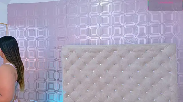 Snapshot of Sara_Desire chatting on November 23, 2025, 12:15 pm Sara Desire online show from November 23, 2025, 12:15 pm