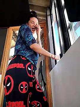 rebekka simpson online show from November 25, 2025, 1:22 pm