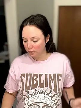 Snapshot of Blaze_Baby chatting on January 13, 2026, 3:27 pm Blaze Baby online show from January 13, 2026, 3:27 pm