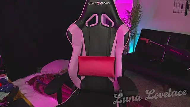 luna love lace online show from February 15, 2025, 10:52 pm