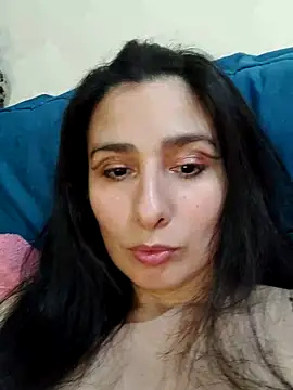 Snapshot of Bigyummmzul chatting on May 16, 2026, 1:04 am Bigyummmzul online show from May 16, 2026, 1:04 am