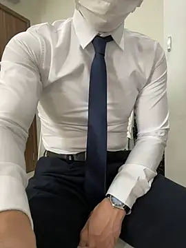 harrylouis1357 online show from December 15, 2024, 5:56 am