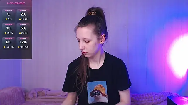 ur kitty   online show from December 17, 2025, 9:03 am