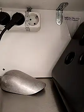 A man in public online show from March 1, 2026, 12:16 pm