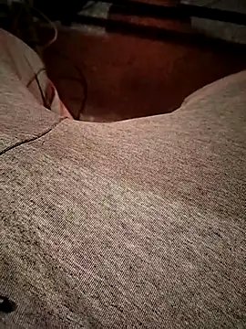 A man in public online show from January 13, 2026, 7:29 pm