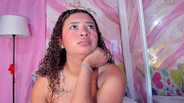 Snapshot of JessyZoe chatting on April 18, 2026, 7:54 am JessyZoe online show from April 18, 2026, 7:54 am