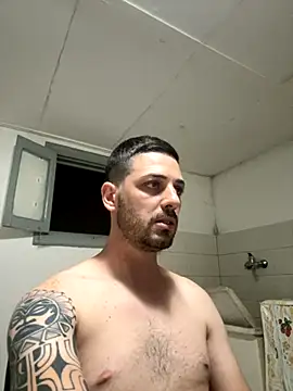 iltoscano95 online show from September 13, 2025, 9:04 pm