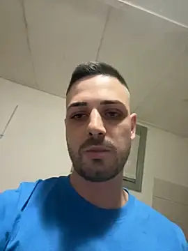 iltoscano95 online show from October 31, 2025, 6:59 pm