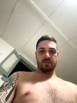 iltoscano95 online show from September 20, 2025, 10:48 pm