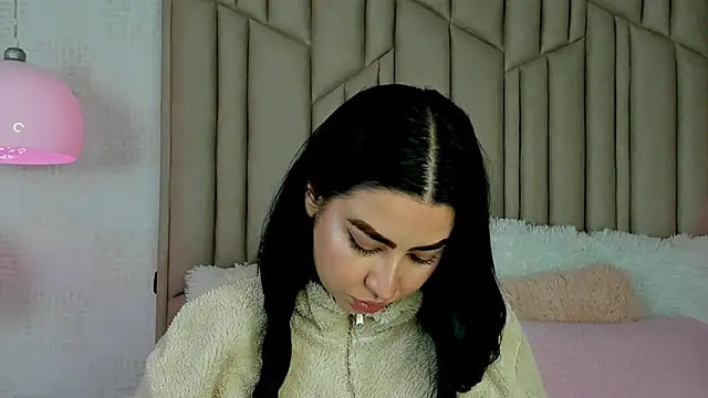 Snapshot of AudreyElla chatting on January 31, 2026, 9:46 pm AudreyElla online show from January 31, 2026, 9:46 pm