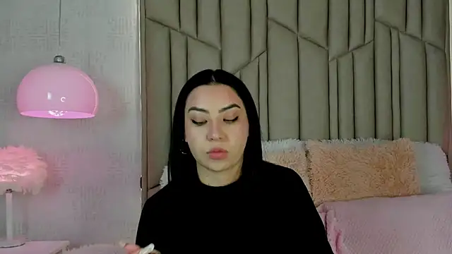 AudreyElla online show from March 25, 2026, 5:51 am