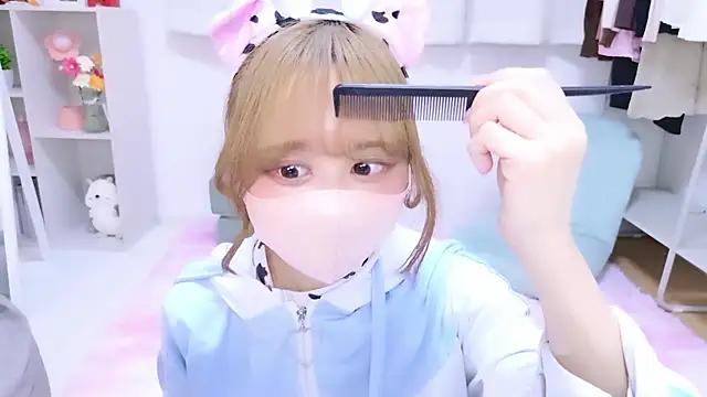 Snapshot of chihiro_ri chatting on November 16, 2025, 1:32 am chihiro ri online show from November 16, 2025, 1:32 am