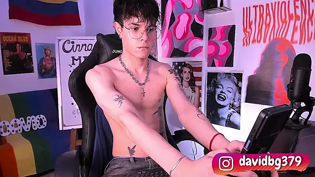 Snapshot of cinnamon_boyxxx chatting on March 9, 2025, 7:12 am cinnamon boyxxx online show from March 9, 2025, 7:12 am