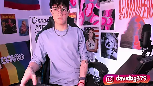 Snapshot of cinnamon_boyxxx chatting on March 18, 2025, 1:13 am cinnamon boyxxx online show from March 18, 2025, 1:13 am