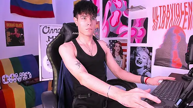 Snapshot of cinnamon_boyxxx chatting on February 17, 2025, 4:20 am cinnamon boyxxx online show from February 17, 2025, 4:20 am