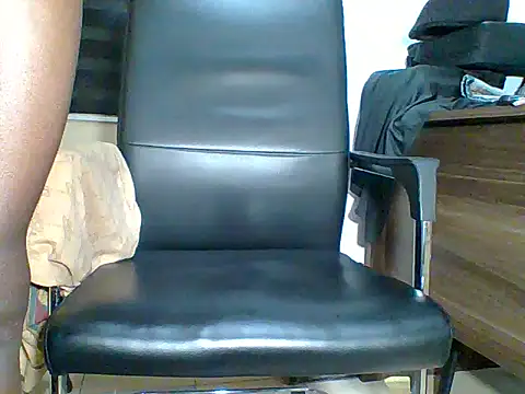 Snapshot of cranes293 chatting on November 1, 2025, 7:41 pm cranes293 online show from November 1, 2025, 7:41 pm