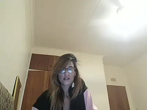 karmicQueen669 online show from April 29, 2026, 12:04 am
