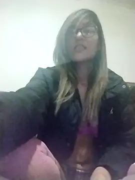 karmicQueen669 online show from May 14, 2026, 5:32 pm