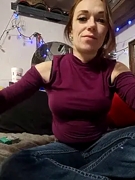 Snapshot of Genevieve143 chatting on March 18, 2026, 4:59 am Genevieve143 online show from March 18, 2026, 4:59 am