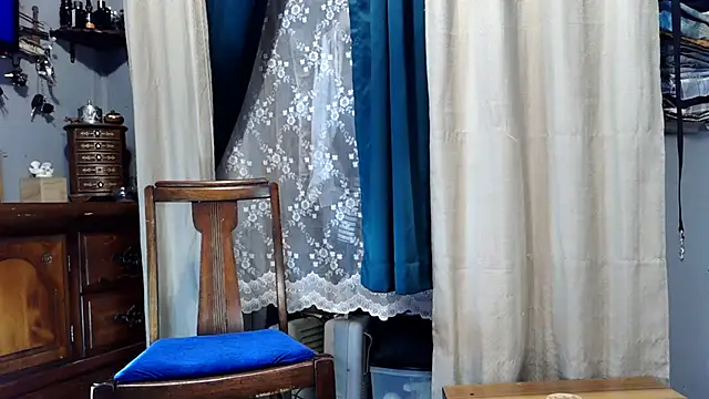 Genevieve143 online show from February 8, 2026, 11:02 pm