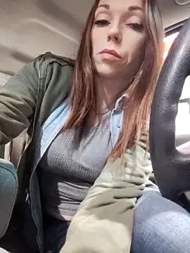 Genevieve143 online show from November 12, 2025, 9:35 am