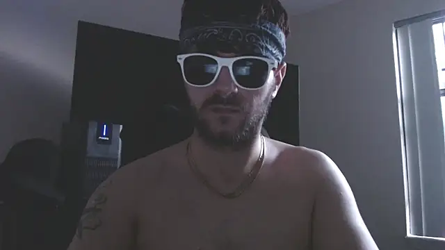 Snapshot of jonnybans chatting on October 4, 2025, 11:28 pm jonnybans online show from October 4, 2025, 11:28 pm