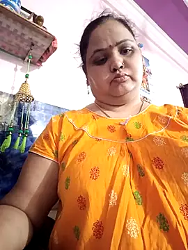 Snapshot of Kiyara7 chatting on October 6, 2025, 2:13 am Kiyara7 online show from October 6, 2025, 2:13 am