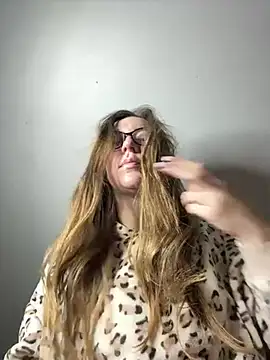 Snapshot of ur_pleasure_ chatting on January 22, 2025, 8:28 pm ur pleasure online show from January 22, 2025, 8:28 pm