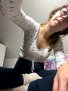 Snapshot of ur_pleasure_ chatting on December 1, 2024, 8:36 pm ur pleasure online show from December 1, 2024, 8:36 pm