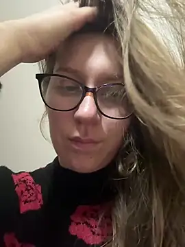 Snapshot of ur_pleasure_ chatting on February 4, 2025, 7:11 pm ur pleasure online show from February 4, 2025, 7:11 pm