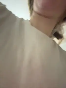 Snapshot of ur_pleasure_ chatting on February 14, 2025, 8:15 pm ur pleasure online show from February 14, 2025, 8:15 pm