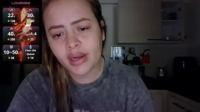 Snapshot of saramartinez1000 chatting on February 7, 2025, 2:37 pm saramartinez1000 online show from February 7, 2025, 2:37 pm