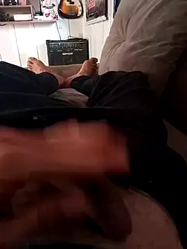 Snapshot of Din0071 chatting on November 12, 2025, 4:22 pm Din0071 online show from November 12, 2025, 4:22 pm