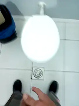 Snapshot of Din0071 chatting on October 11, 2025, 2:29 pm Din0071 online show from October 11, 2025, 2:29 pm