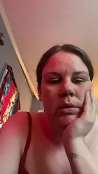 Snapshot of velvetta_ chatting on February 20, 2026, 4:42 pm velvetta online show from February 20, 2026, 4:42 pm