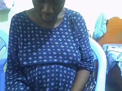 Petite rider online show from November 3, 2025, 6:18 am