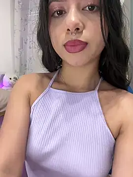 Snapshot of AliceJovovich chatting on January 2, 2025, 10:48 am AliceJovovich online show from January 2, 2025, 10:48 am