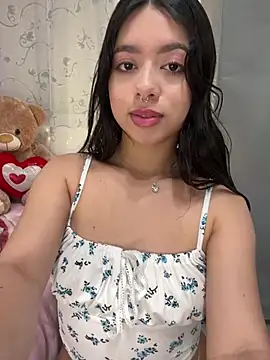 Snapshot of AliceJovovich chatting on January 20, 2025, 10:40 am AliceJovovich online show from January 20, 2025, 10:40 am