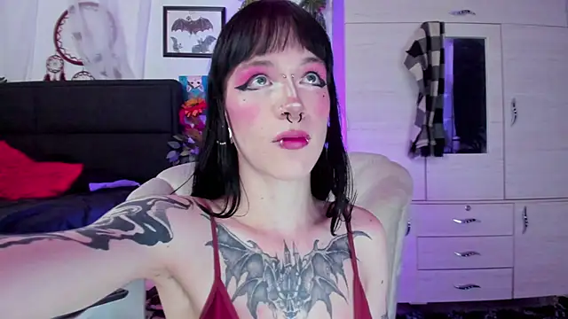 Snapshot of bathory_vamps chatting on March 28, 2026, 12:33 am bathory vamps online show from March 28, 2026, 12:33 am