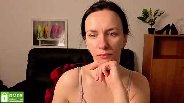 Snapshot of annakillianox chatting on April 23, 2026, 5:25 am annakillianox online show from April 23, 2026, 5:25 am
