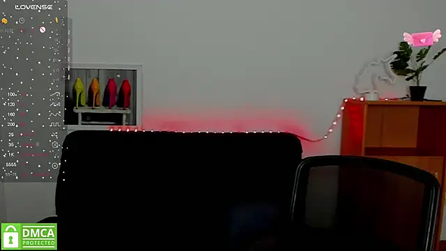 annakillianox online show from March 15, 2025, 6:25 am