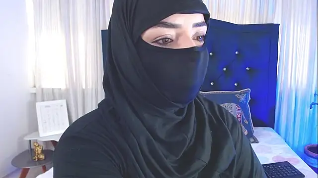 Uzra hayed online show from October 26, 2025, 2:28 pm