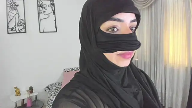 Uzra hayed online show from August 5, 2026, 1:27 pm