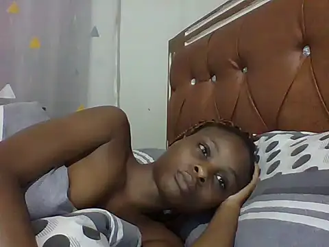 Snapshot of Toxique_ chatting on February 3, 2025, 2:02 pm Toxique online show from February 3, 2025, 2:02 pm