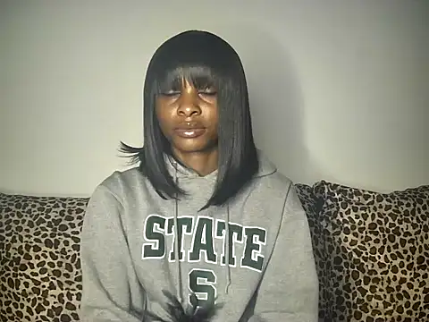 Snapshot of Toxique_ chatting on January 5, 2025, 1:56 am Toxique online show from January 5, 2025, 1:56 am