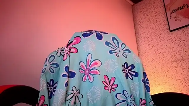 Snapshot of luly_pink chatting on July 16, 2026, 5:04 am luly pink online show from July 16, 2026, 5:04 am
