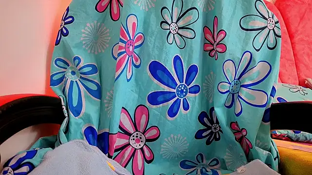 Snapshot of luly_pink chatting on June 30, 2026, 4:45 am luly pink online show from June 30, 2026, 4:45 am