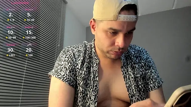 Snapshot of Latin_boy_surprisee chatting on February 3, 2026, 12:43 am Latin boy surprisee online show from February 3, 2026, 12:43 am